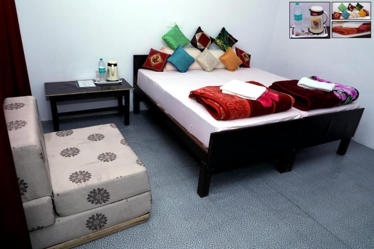 Rigveda Resort Barkot Buitenkant foto